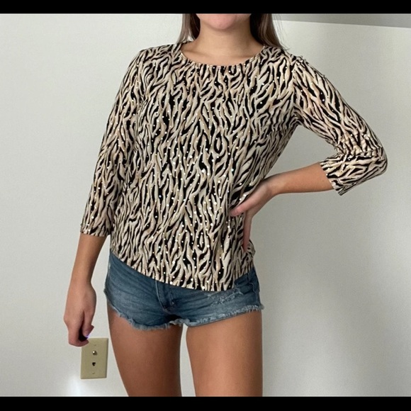 Semi sheer animal print top - Picture 3 of 5